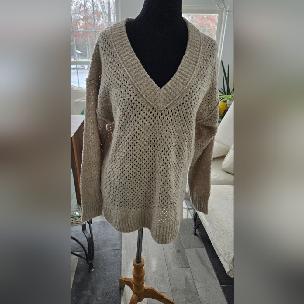Open knit cream pullover